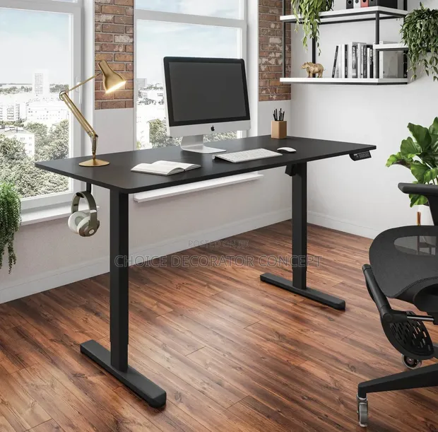 ADJUSTABLE ELECTRIC TABLE