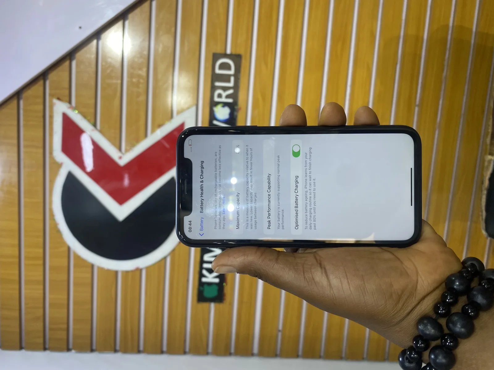 USED IPHONE XR PHYSICAL + ESIM