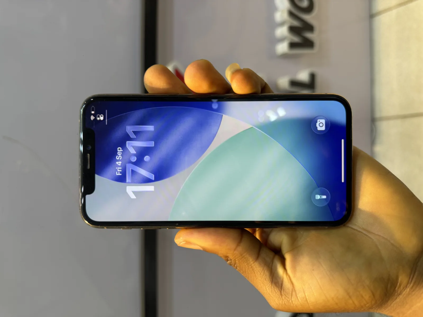 USED 11 PRO PHYSICAL + ESIM