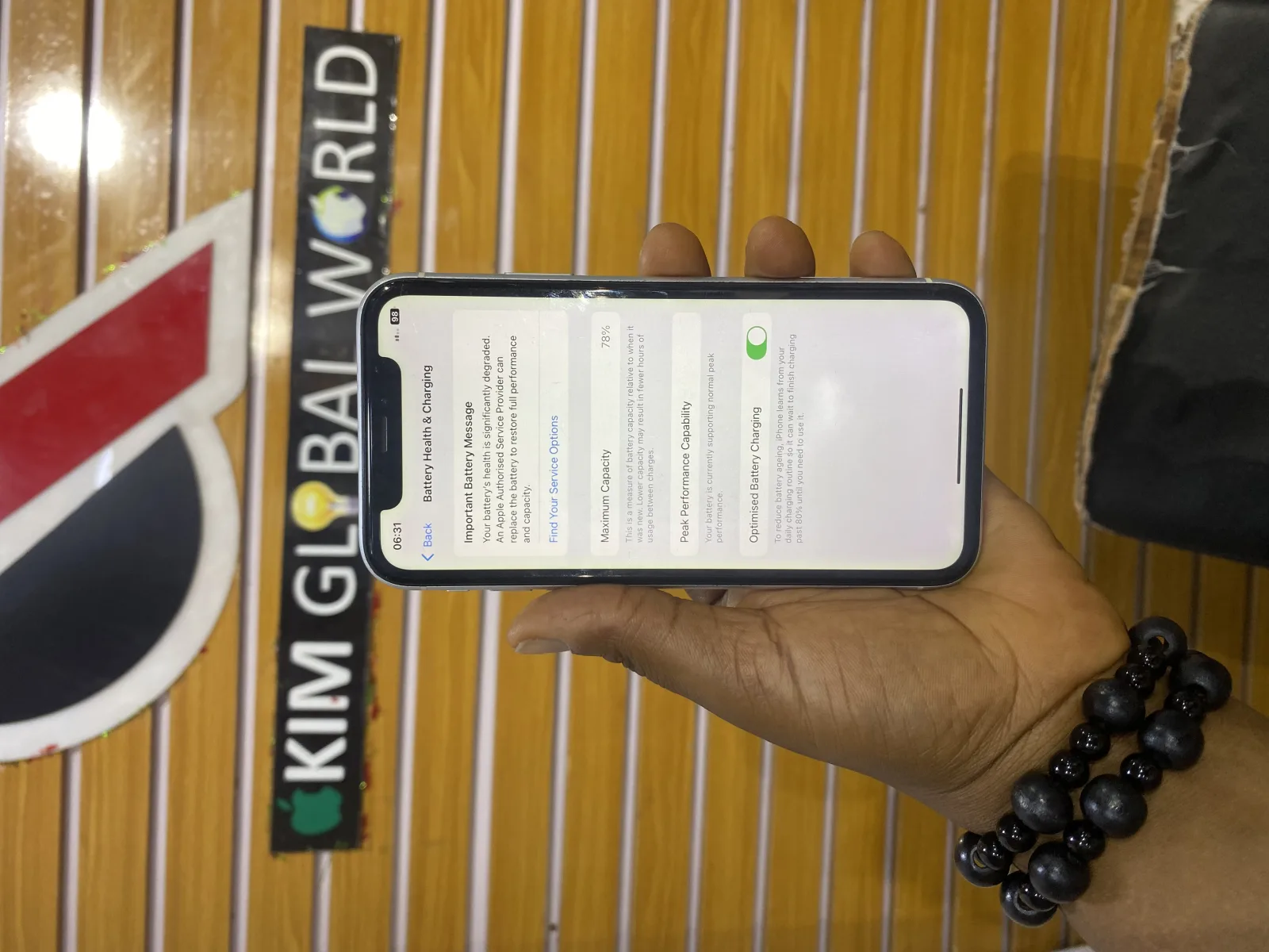 USED IPHONE XR PHYSICAL + ESIM