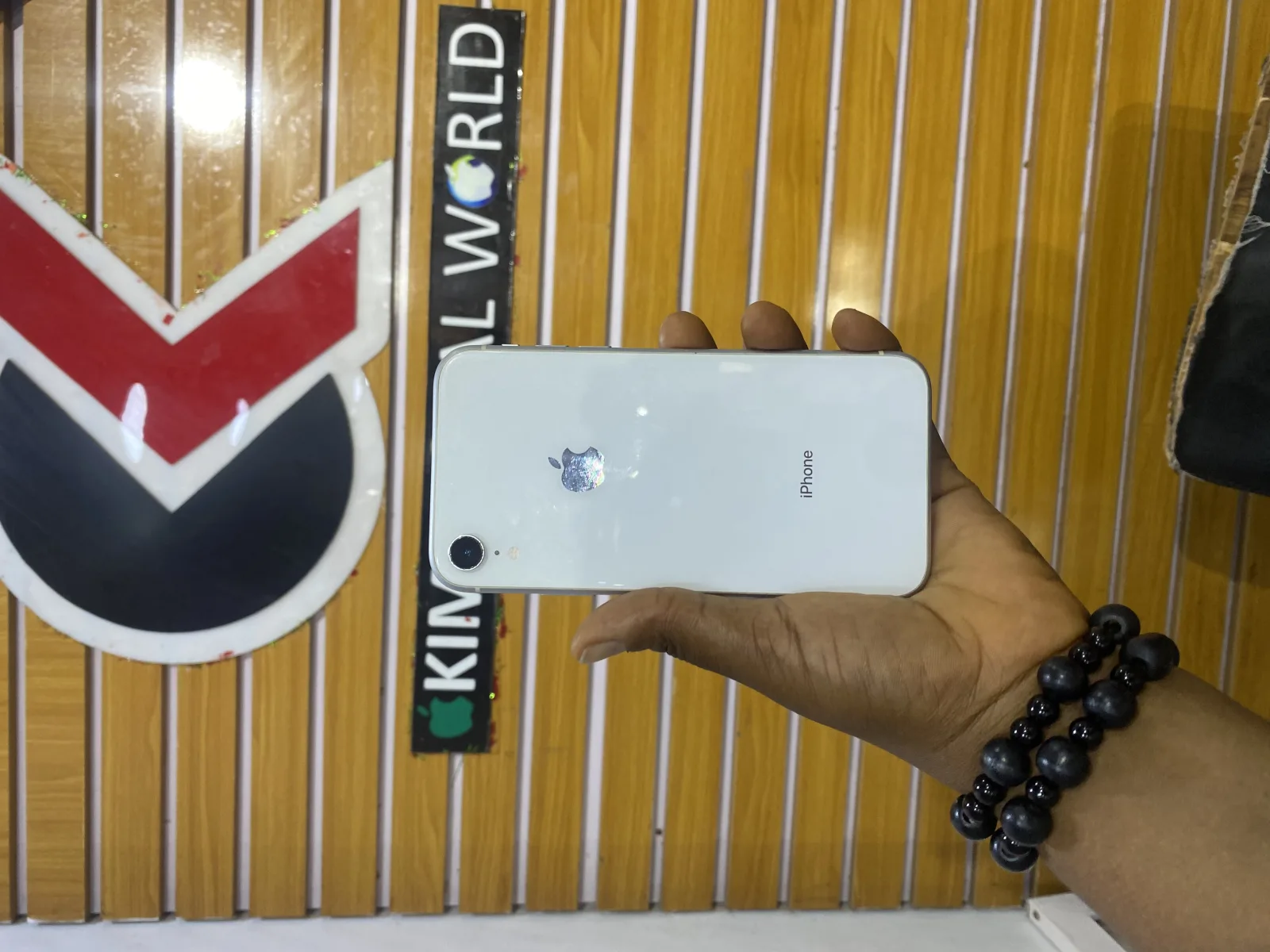 USED IPHONE XR PHYSICAL + ESIM